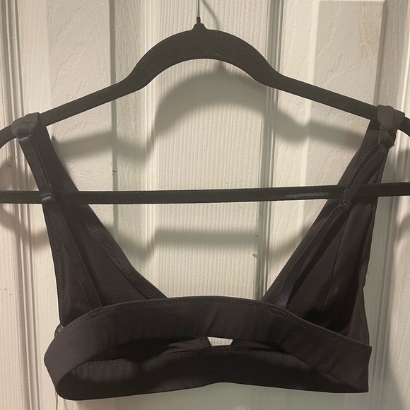 SKIMS Classic Black Bralette - Picture 5 of 5